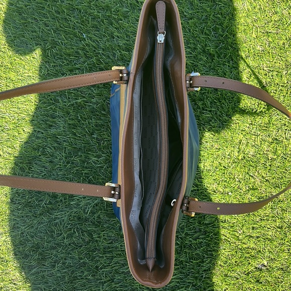 Unique Michael Kors bag for sale! Like new. - Picture 2 of 2